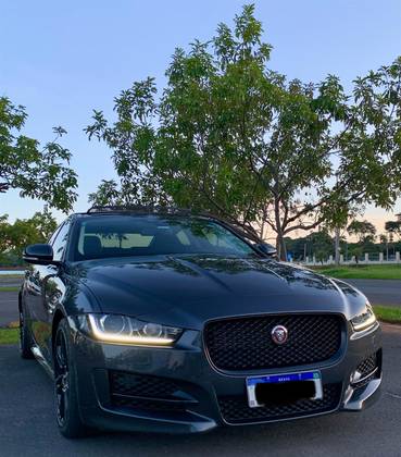 JAGUAR XE 2.0 16V SI4 TURBO GASOLINA R-SPORT 4P AUTOMÁTICO